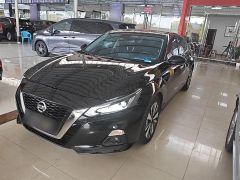 NISSAN Altima Black 2020