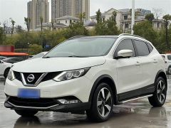 NISSAN Qashqai White 2015