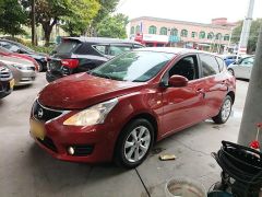 NISSAN TIIDA Red 2011