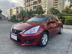 NISSAN TIIDA Red 2011