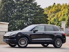 PORSCHE Cayenne Black 2010