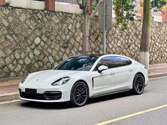 PORSCHE Panamera White 2019