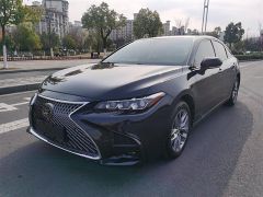 Toyota Avalon Black 2019