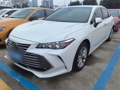 Toyota Avalon White 2019
