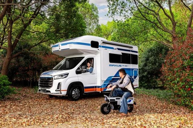SAIC Maxus' New Cross RV Ultra Hybrid Steals the Spotlight at Shanghai Auto Show