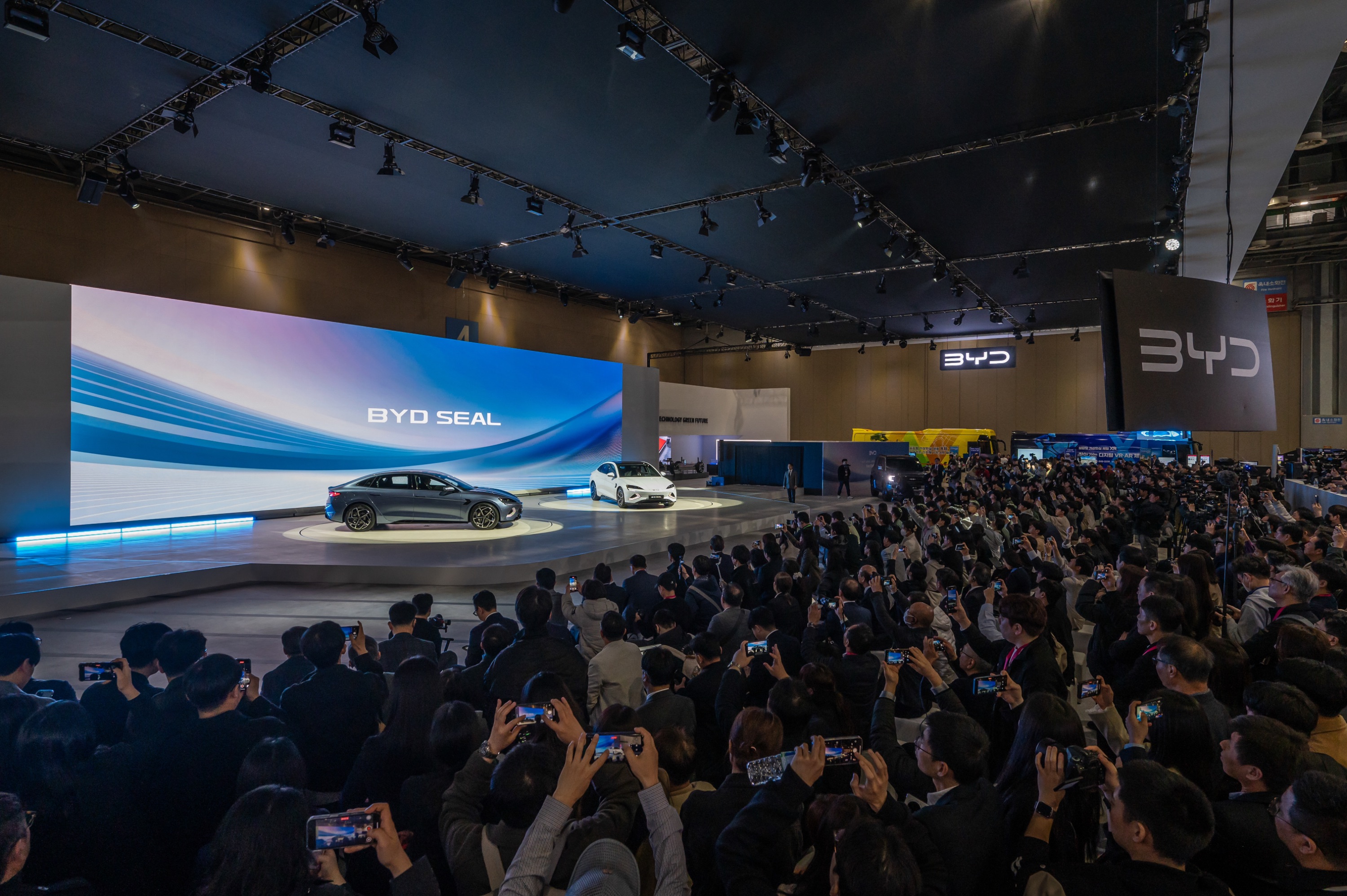 BYD Unveils SEAL at 2025 Seoul Auto Show, Starts Pre-Sales