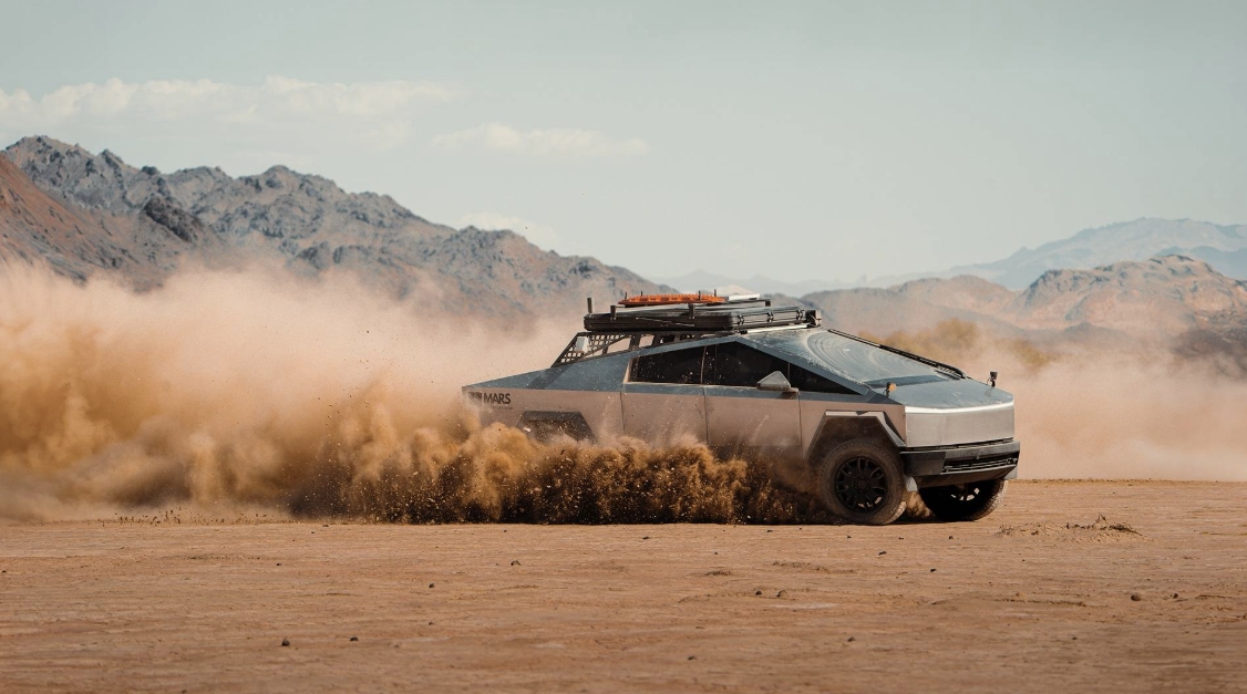 Tesla Cybertruck in Desert