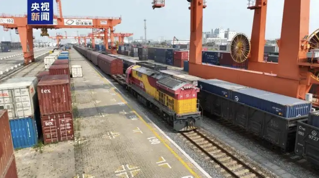 Efficient and Cost-Effective: China's Domestic Cars Export via New Rail-Sea Transport to Dubai
